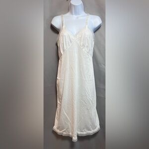 Vintage White Women’s Nylon  Lace Lingerie 39” Long Embroidered‎